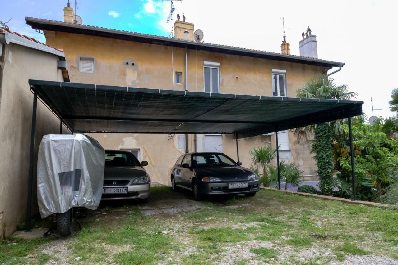 Alenka Apartment *